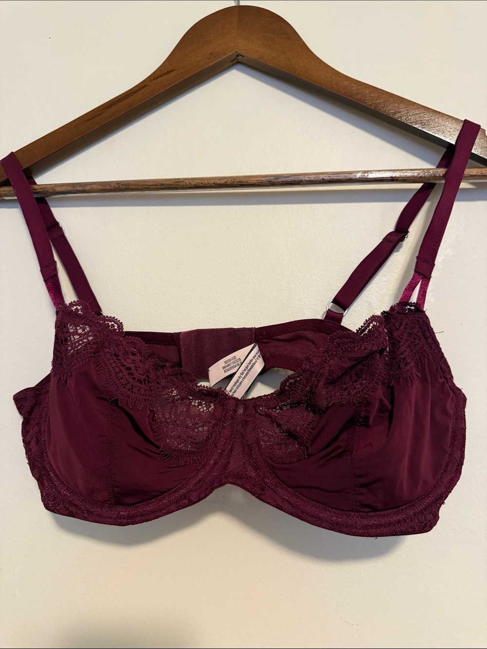 Victoria's Secret Dream Angels Push Up Without Padding Burgundy Lace Bra 34D
